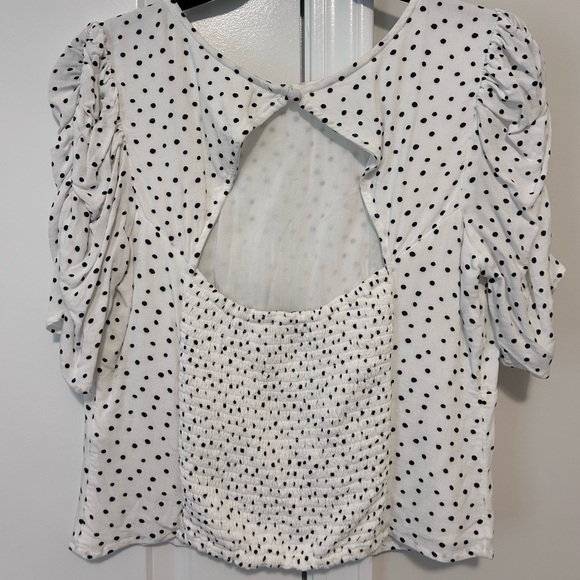 EUC Size L Abercrombie and Fitch top - Picture 2 of 4